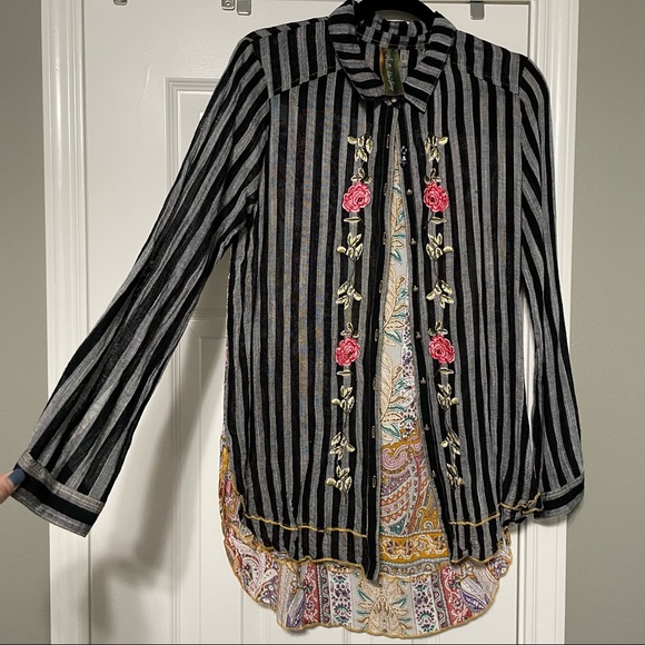 Aratta Silent Journey embroidered stripe blouse - Picture 2 of 10